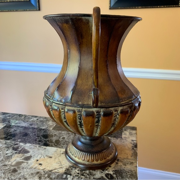 Beautiful distressed decorative metal vase - Picture 6 of 8
